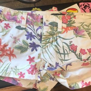 FLORAL AE DENIM SHORTS